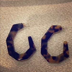 Rachel Comey tortoise hoops.